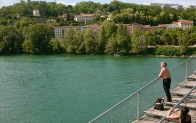 Surpoids & reprise du sport en douceur : marcher sans douleur à Lyon