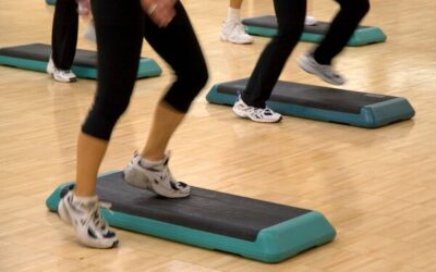 Le step : un allié polyvalent et accessible en sport-santé
